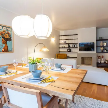 2 Bedroom With Garage 2 Minutes From The