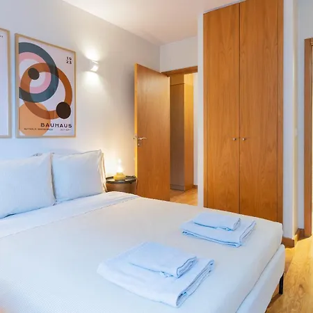 2 Bedroom With Garage 2 Minutes From The Διαμέρισμα *