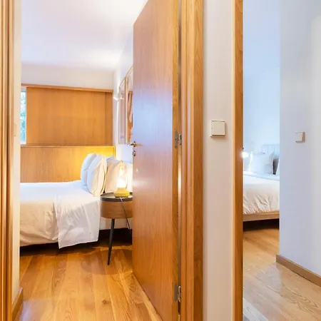 2 Bedroom With Garage 2 Minutes From The Lejlighed Matosinhos (Porto)