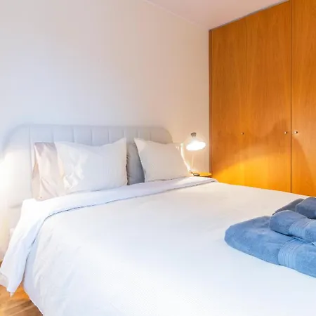 Lejlighed 2 Bedroom With Garage 2 Minutes From The *