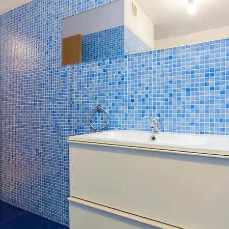 2 Bedroom With Garage 2 Minutes From The Διαμέρισμα *