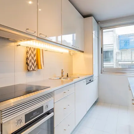 2 Bedroom With Garage 2 Minutes From The