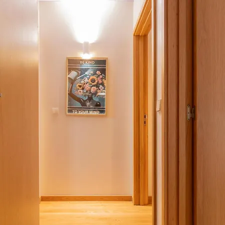 2 Bedroom With Garage 2 Minutes From The * Matosinhos (Porto)