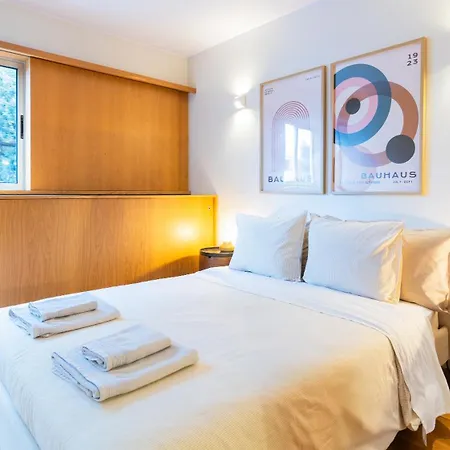 Διαμέρισμα 2 Bedroom With Garage 2 Minutes From The *